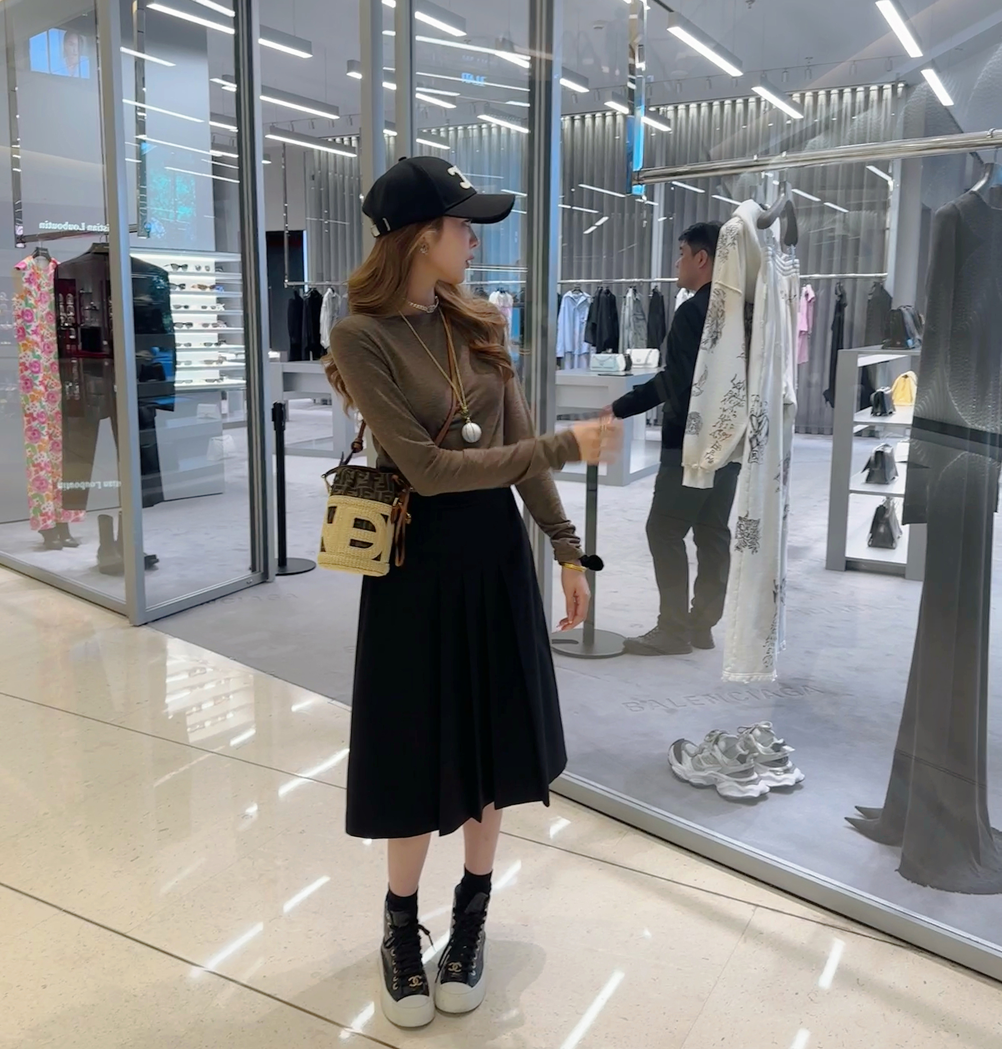 显瘦显白薄款小心机一字领百搭