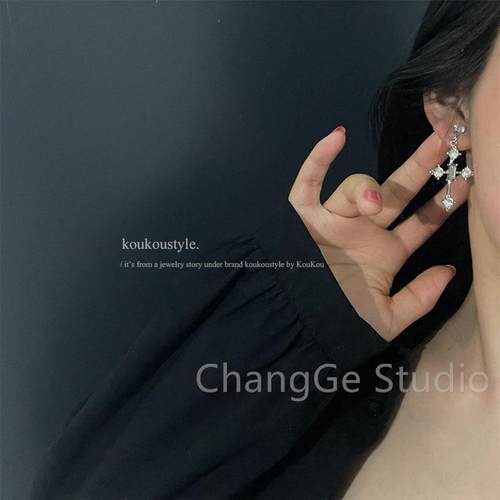 ChangGe Studio 韩国气质水钻十字架耳环冷淡风耳饰网红小耳坠女