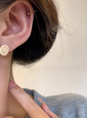 ChangGe Studio 春季花朵耳钉女甜美百搭韩版气质小众设计感耳甜