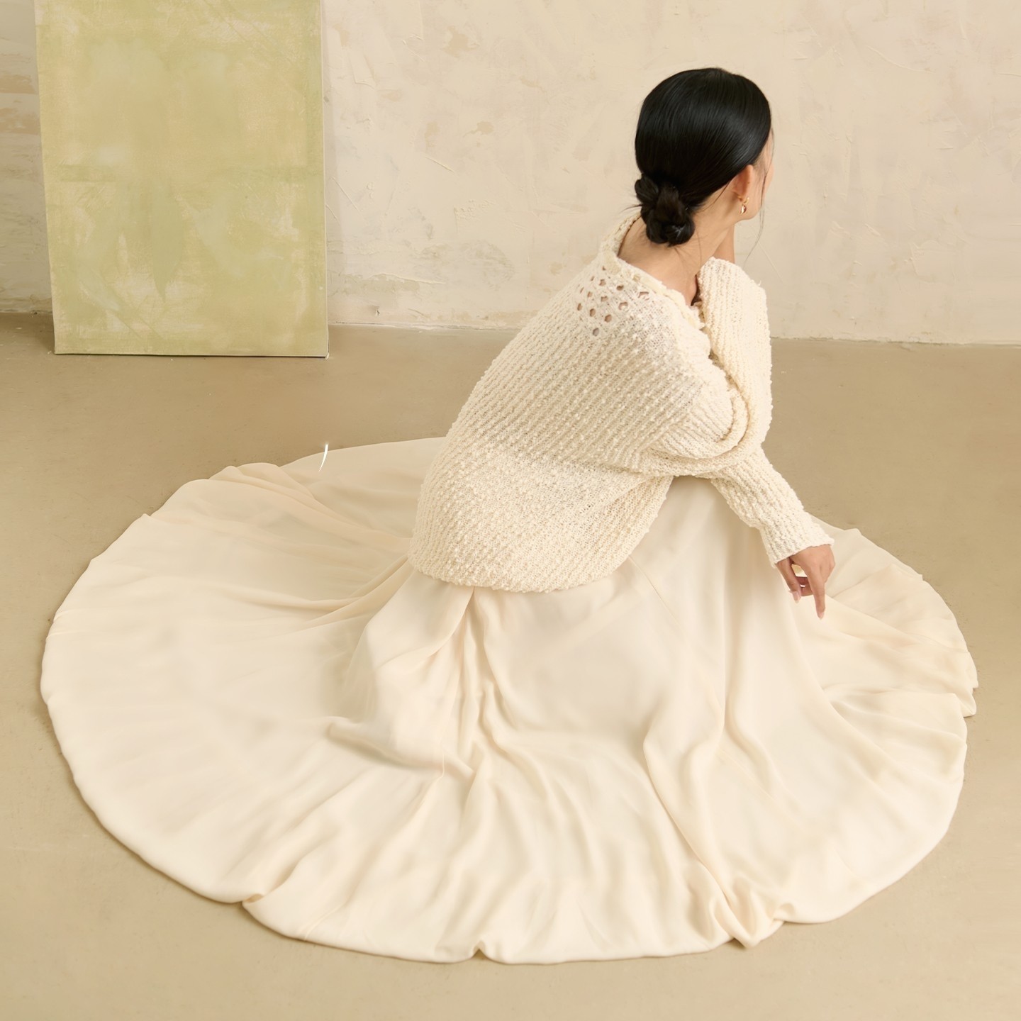 云知2025新款秋冬高腰半身裙韩系中长款杏色花苞飘逸大摆裙高级感