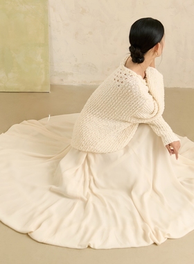 云知2025新款秋冬高腰半身裙韩系中长款杏色花苞飘逸大摆裙高级感