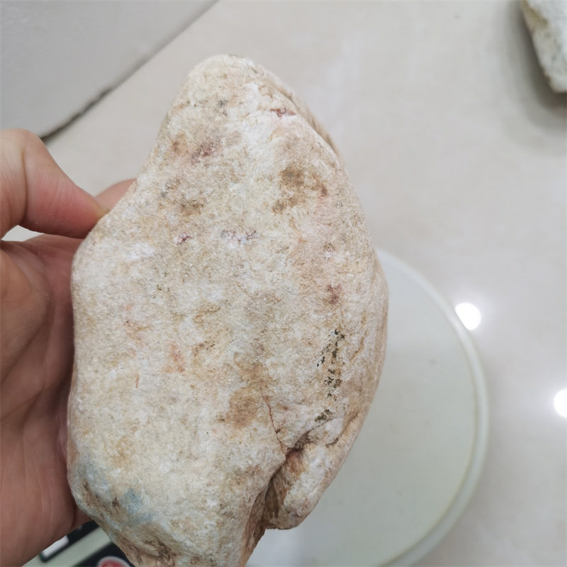 缅甸翡翠原石M-28木那白脱砂皮壳