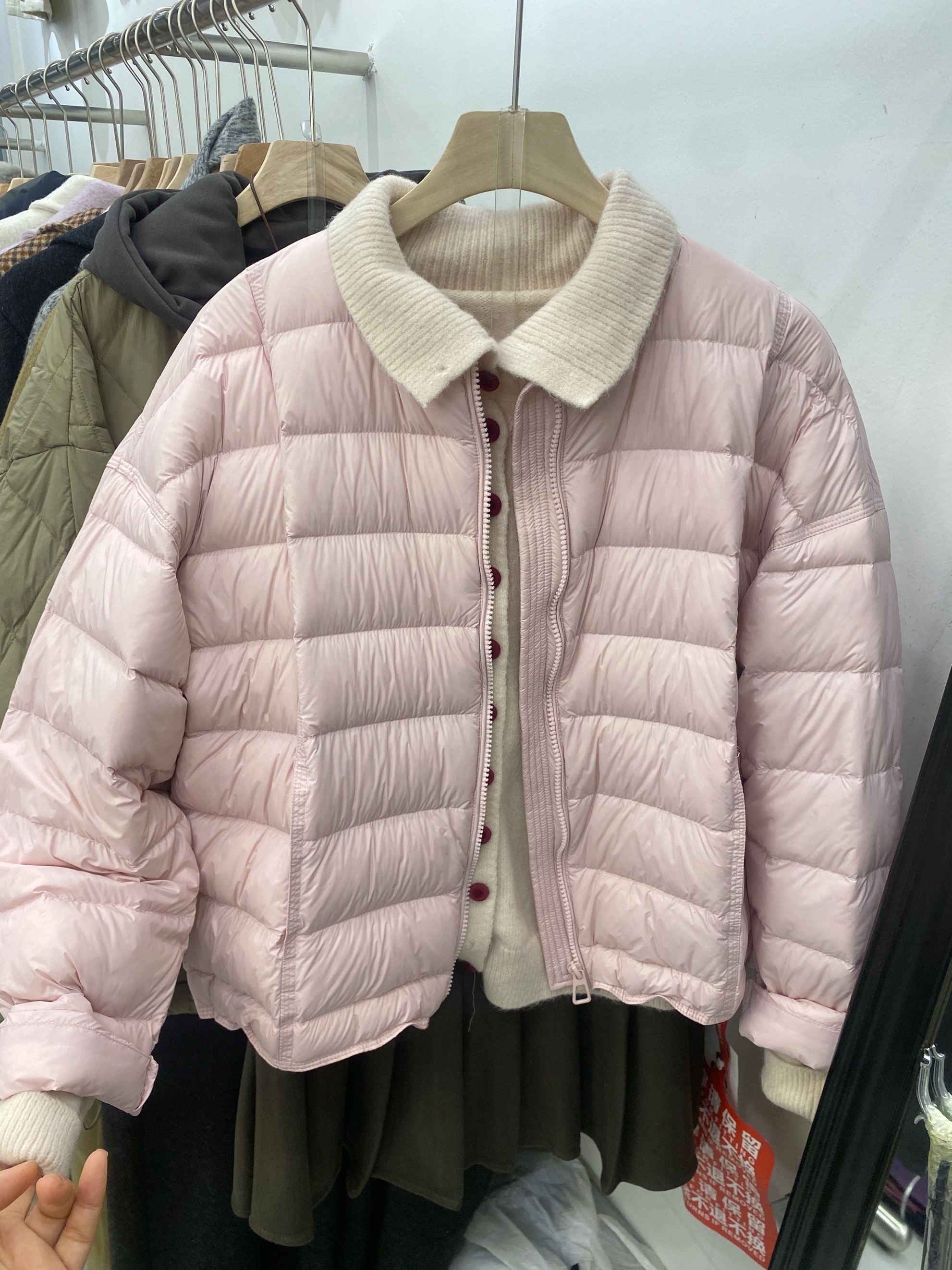 短款羽绒服女时尚洋气2026冬小个子轻薄保暖时尚立领排骨设计外套