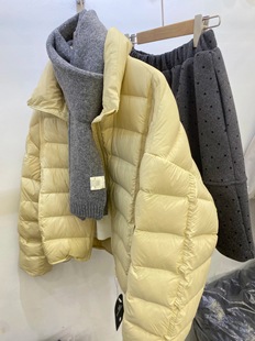 鹅黄色短款羽绒服设计感小众2026冬季爆款小个子修身立领排骨外套