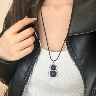 小众复古毛衣链配饰 高级感吊坠2025新款 新中式 黑色葫芦项链长款