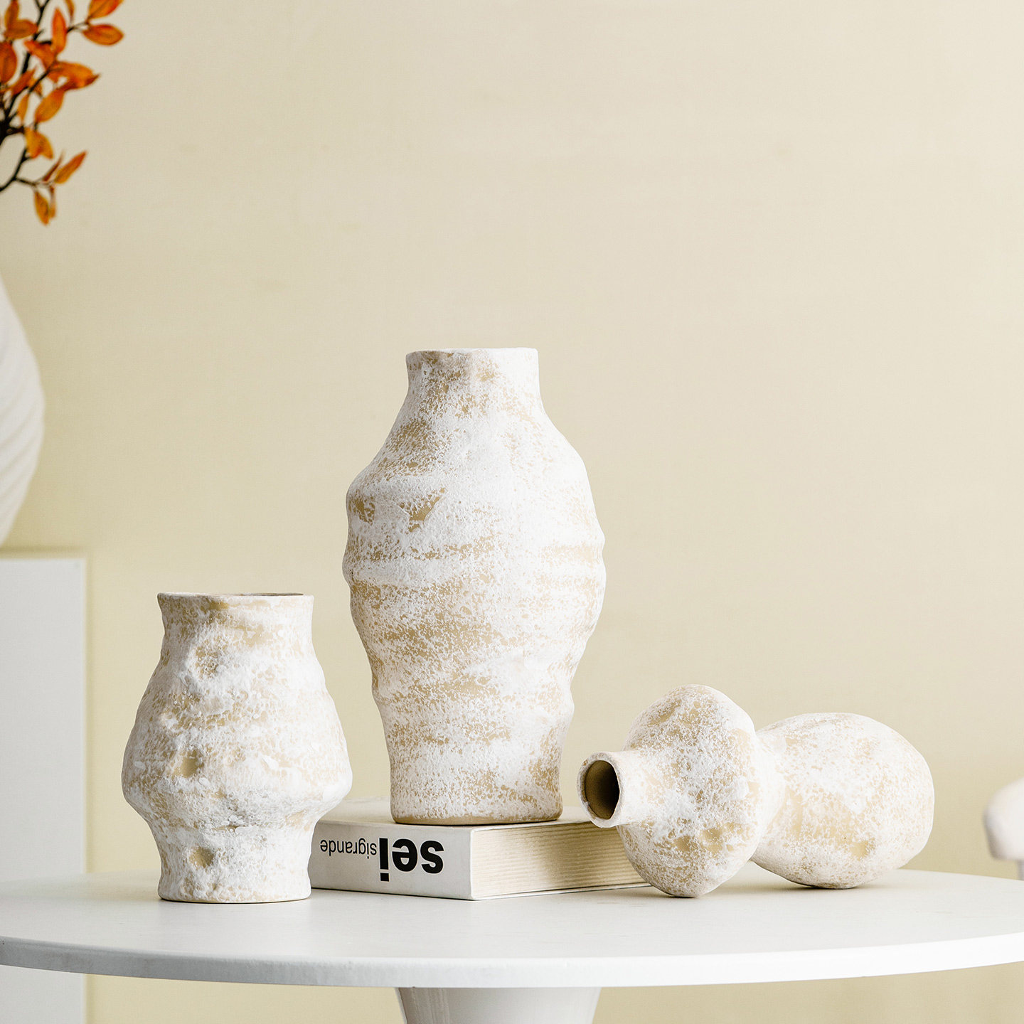 花瓶摆件客厅插花创意异形陶瓷侘寂风冬青干花设计感小众艺术花器