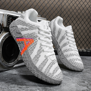 莫兰特三代篮球鞋青少年小码防滑耐磨儿童球鞋轻便实战摩擦有响声