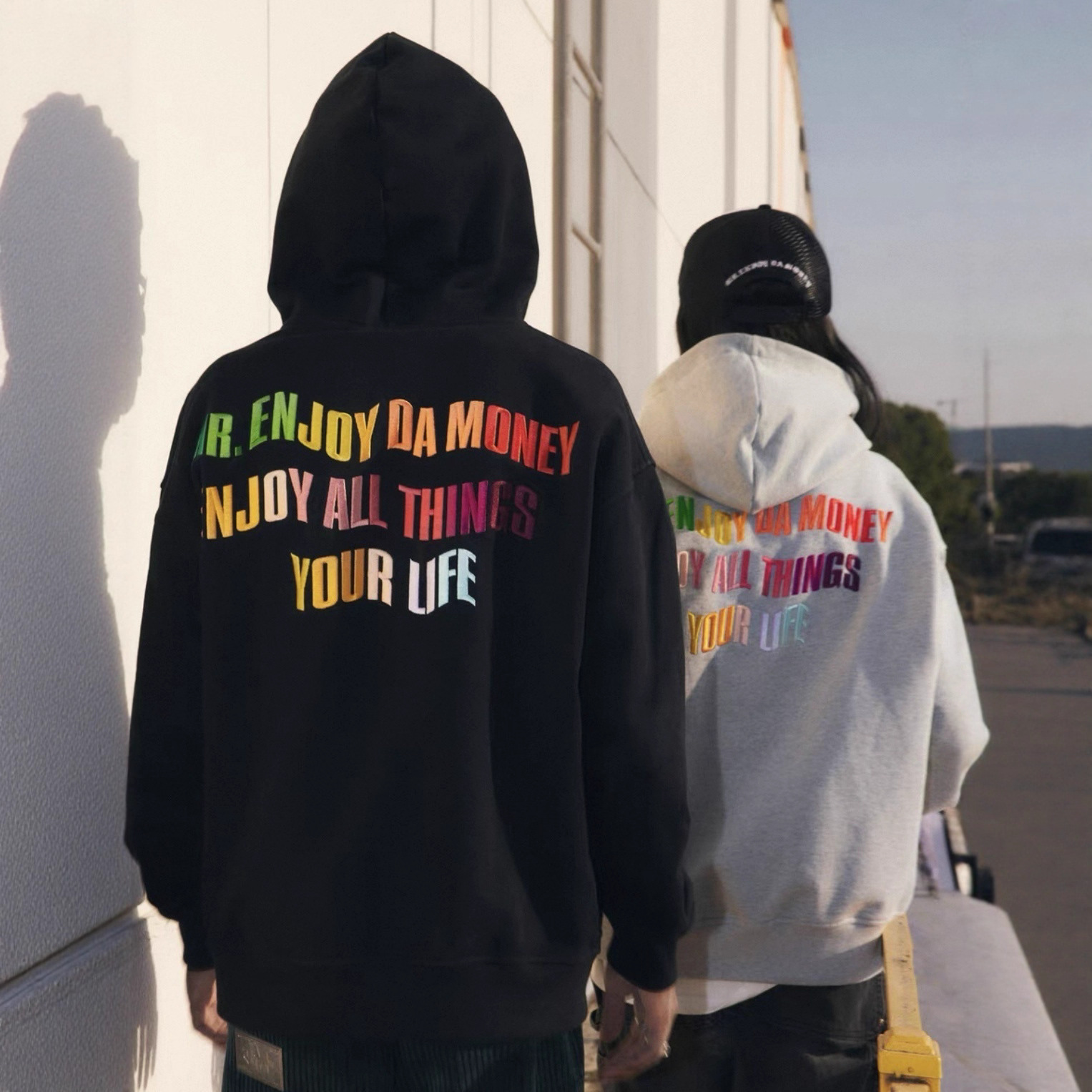 MEDM彩虹字母刺绣渐变宽松帽衫