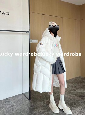 白鹅绒不规则绗缝长款面包羽绒服