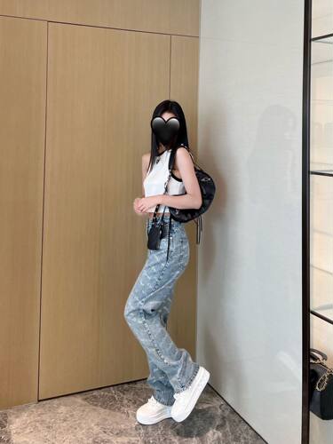 小景繁星烫钻遮肉显腿长直筒牛仔