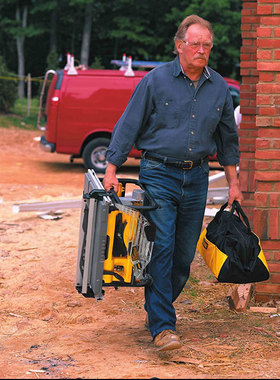 得伟Dewalt木工推台锯木材切割机台式电圆锯10寸DWE7492斜切锯