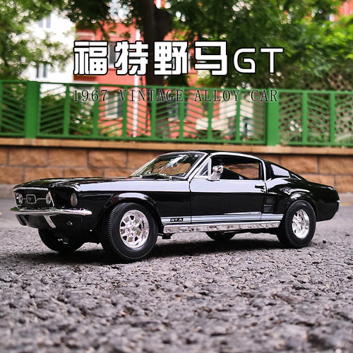 美驰图野马1967年老爷车模合金