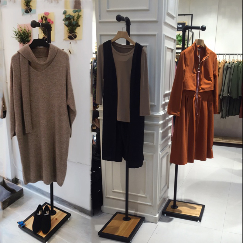 服装橱窗铁艺落地展示架