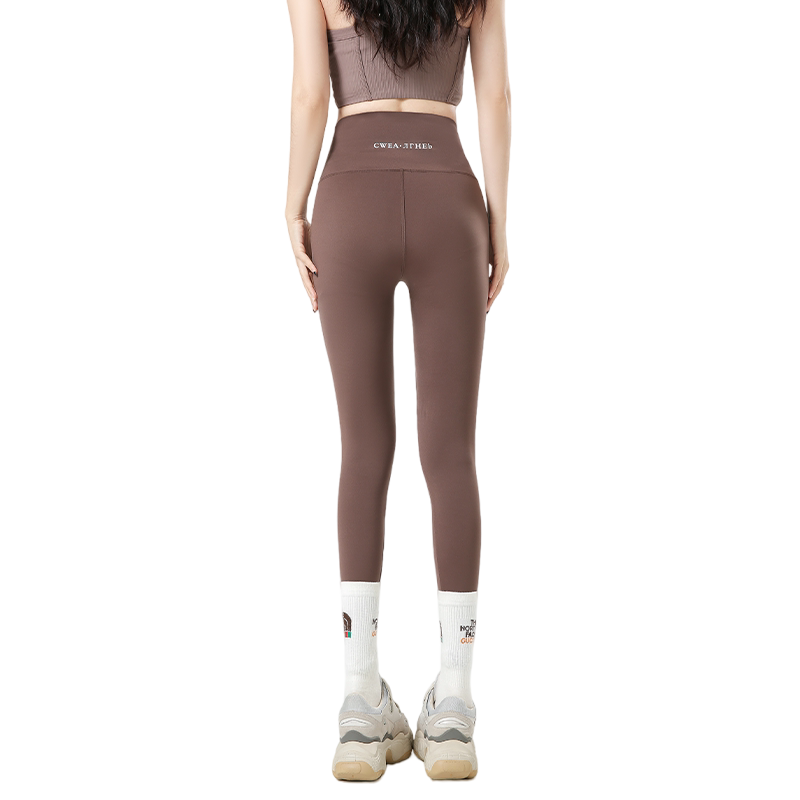 俏盾高个子白色鲨鱼裤女外穿