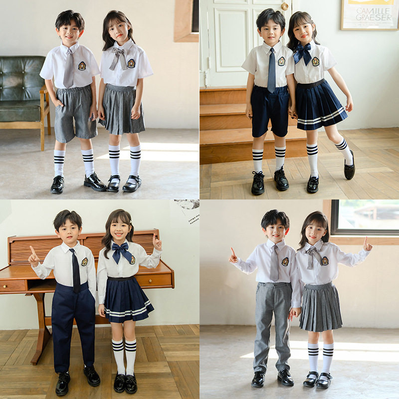 儿童大合唱演出服装中小学生