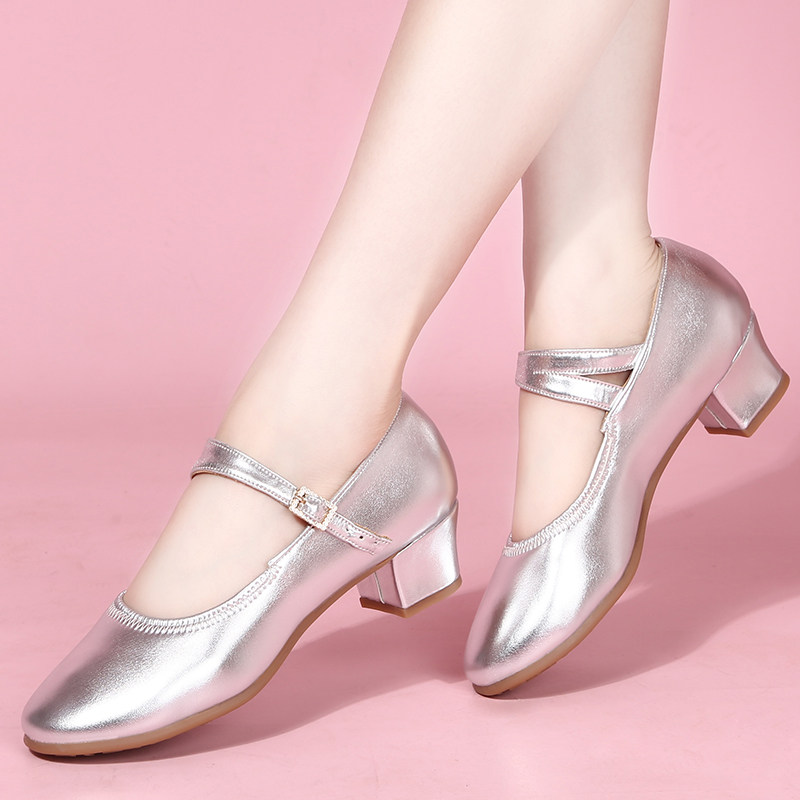 银色广场舞鞋真皮牛筋软底中老年妈妈演出跳舞鞋成人中跟舞蹈鞋女