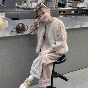 女童套装秋冬款2026新款儿童网红洋气时髦小香风马甲冬装三件套厚