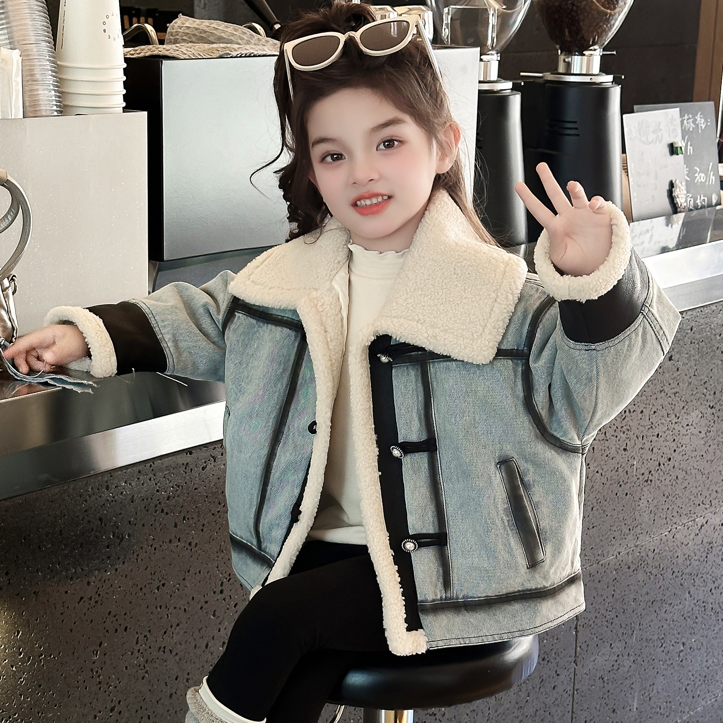 女童外套2025新款秋冬装儿童洋气时髦加绒加厚上衣女孩羊羔毛冬款