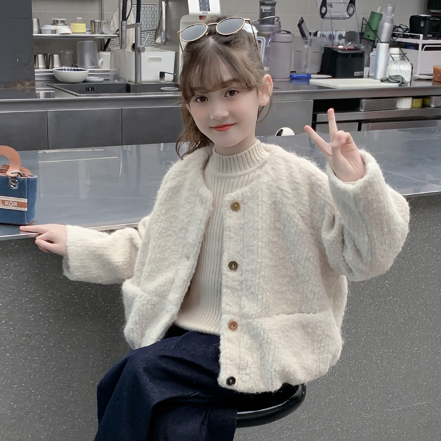 女童外套秋冬款2025新款儿童网红洋气时髦加厚毛呢上衣女孩冬装潮