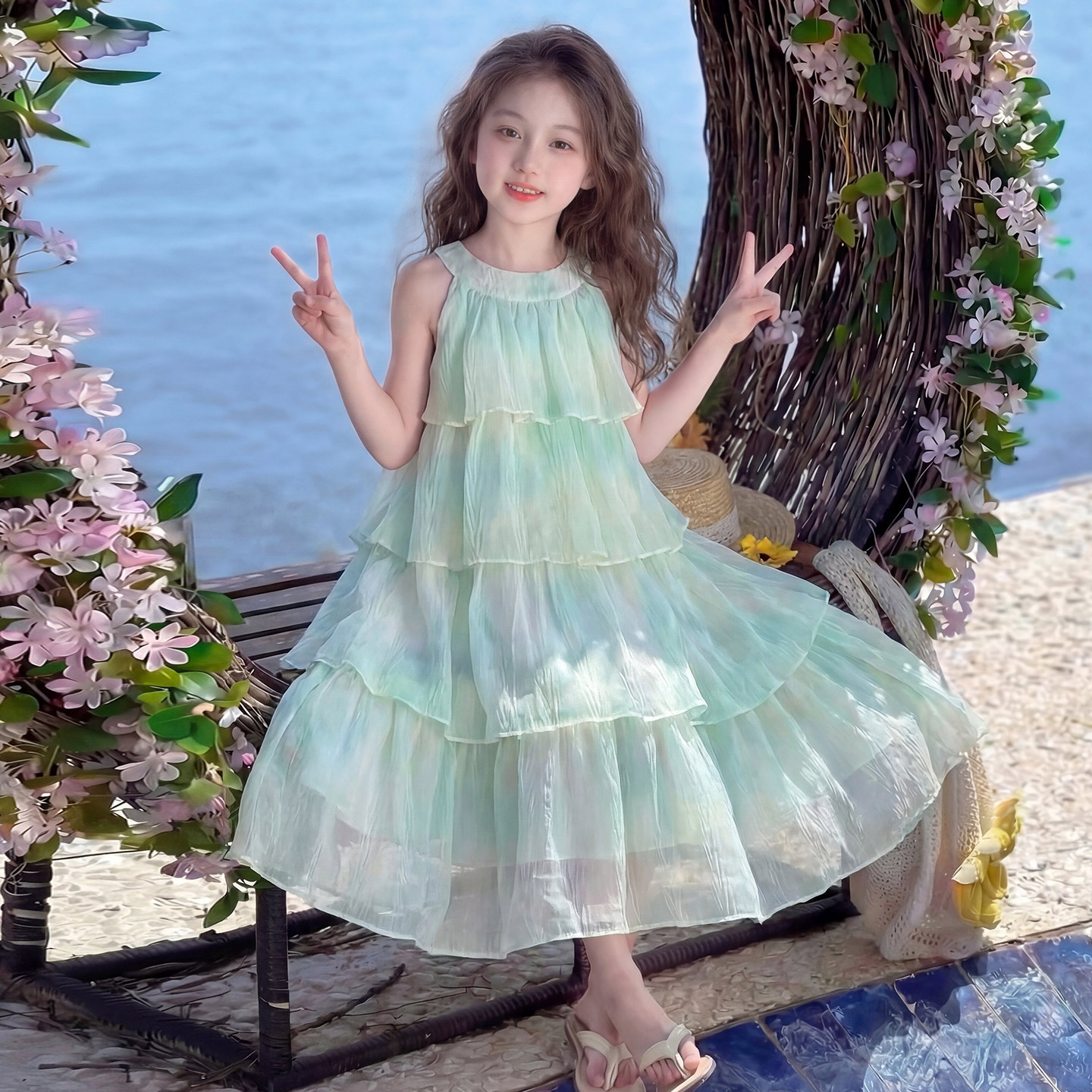女童连衣裙夏季2026新款洋气儿童时髦韩版挂脖公主裙女孩夏装裙子
