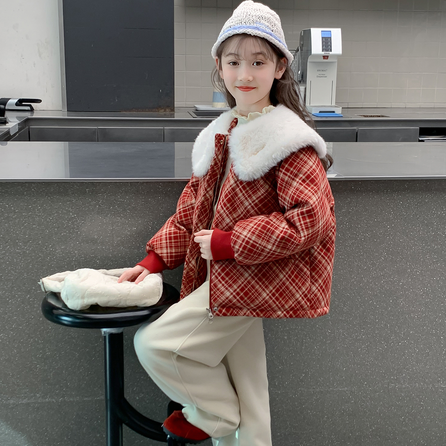 女童羽绒服冬装2025新款儿童网红洋气超好看爆款加厚外套女孩冬季