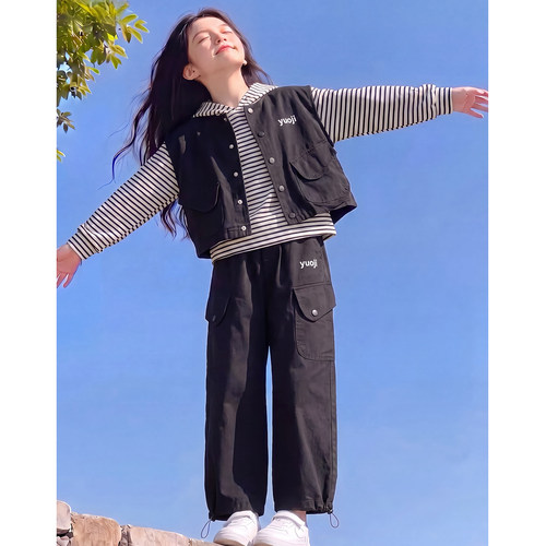 女童秋装套装2026新款儿童时髦洋气条纹马甲三件套女孩春秋衣服潮