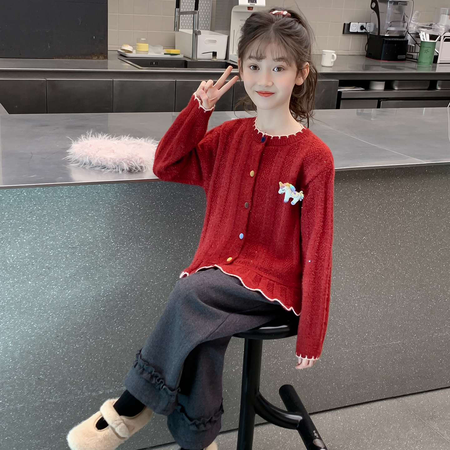 女童毛衣冬装2025新款儿童网红洋气加厚爆款套装女孩冬季红色衣服