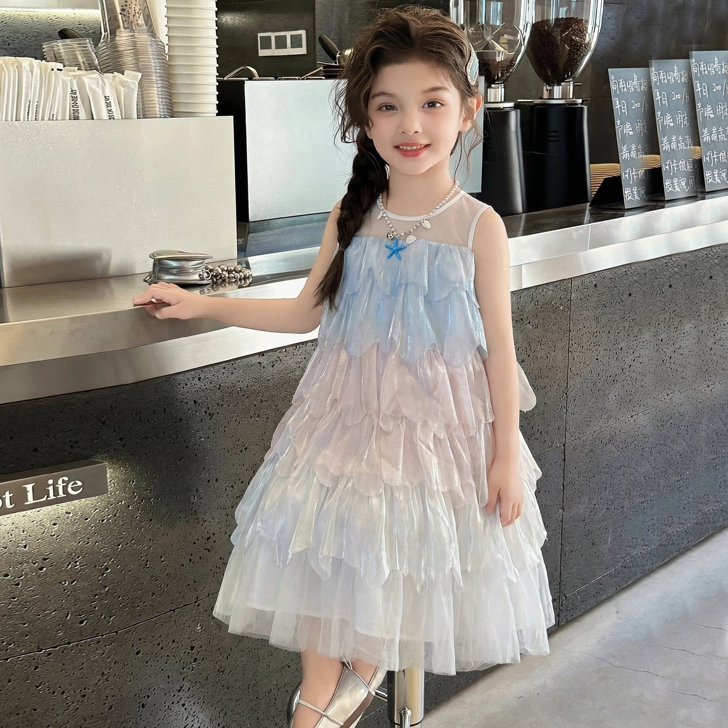 女童连衣裙夏装2026新款儿童网红洋气挂脖蛋糕公主裙女孩夏季裙子