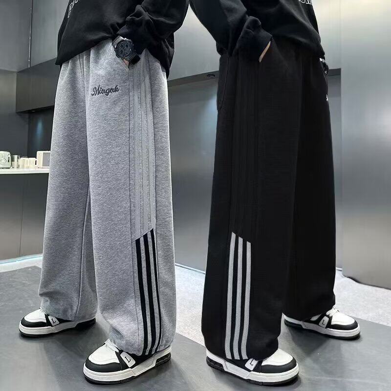 男童春秋款阔腿卫裤2026新款中大童运动休闲长裤直筒条纹潮牌裤