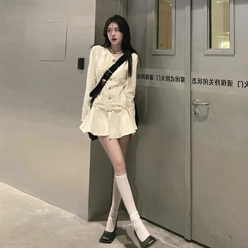 LONG SLEEVE DESIGN SENSE NICHE FRENCH VINTAGE PLEATED SKIRT MILKY WHITE SMALL FRAGRANCE DRESS WOMENS AUTUMN AND WINTER NEW