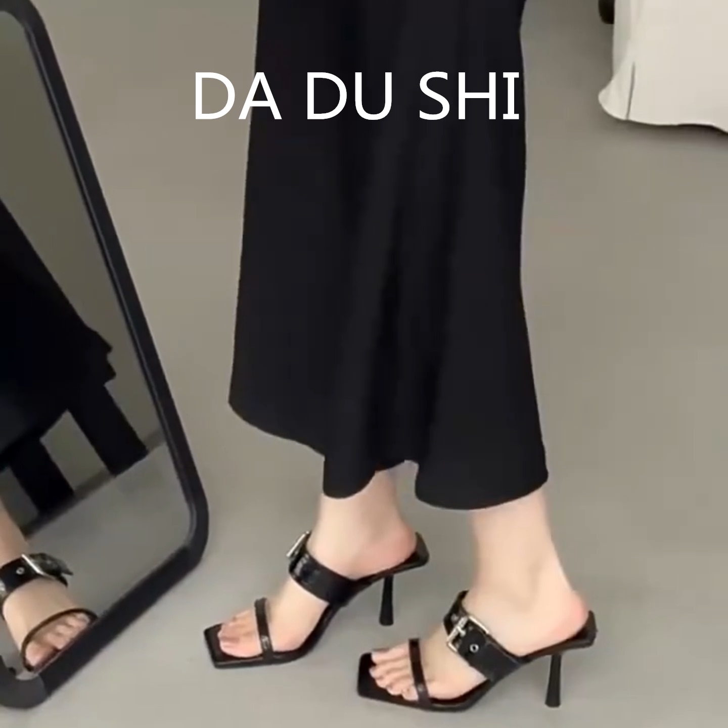 羊皮版~辣妹性感露趾凉鞋