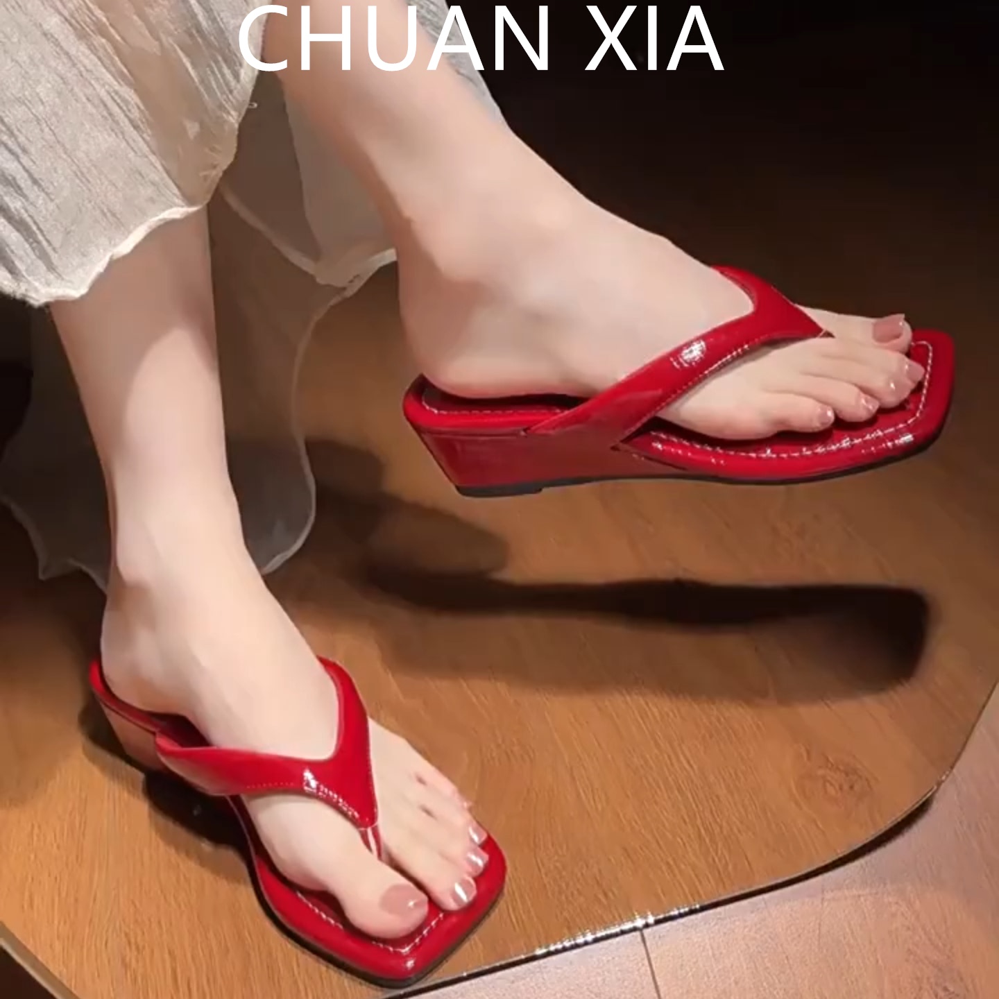 羊皮版!红色真皮夹趾凉