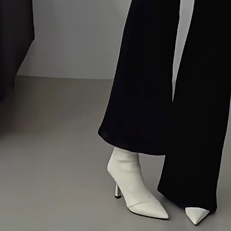 羊皮版~白色极简风尖头瘦瘦靴女细跟后拉链马丁靴真皮高跟小裸靴