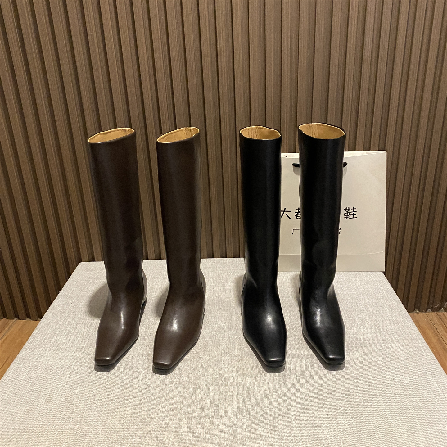 韩版方头宽筒显瘦直筒靴女2025