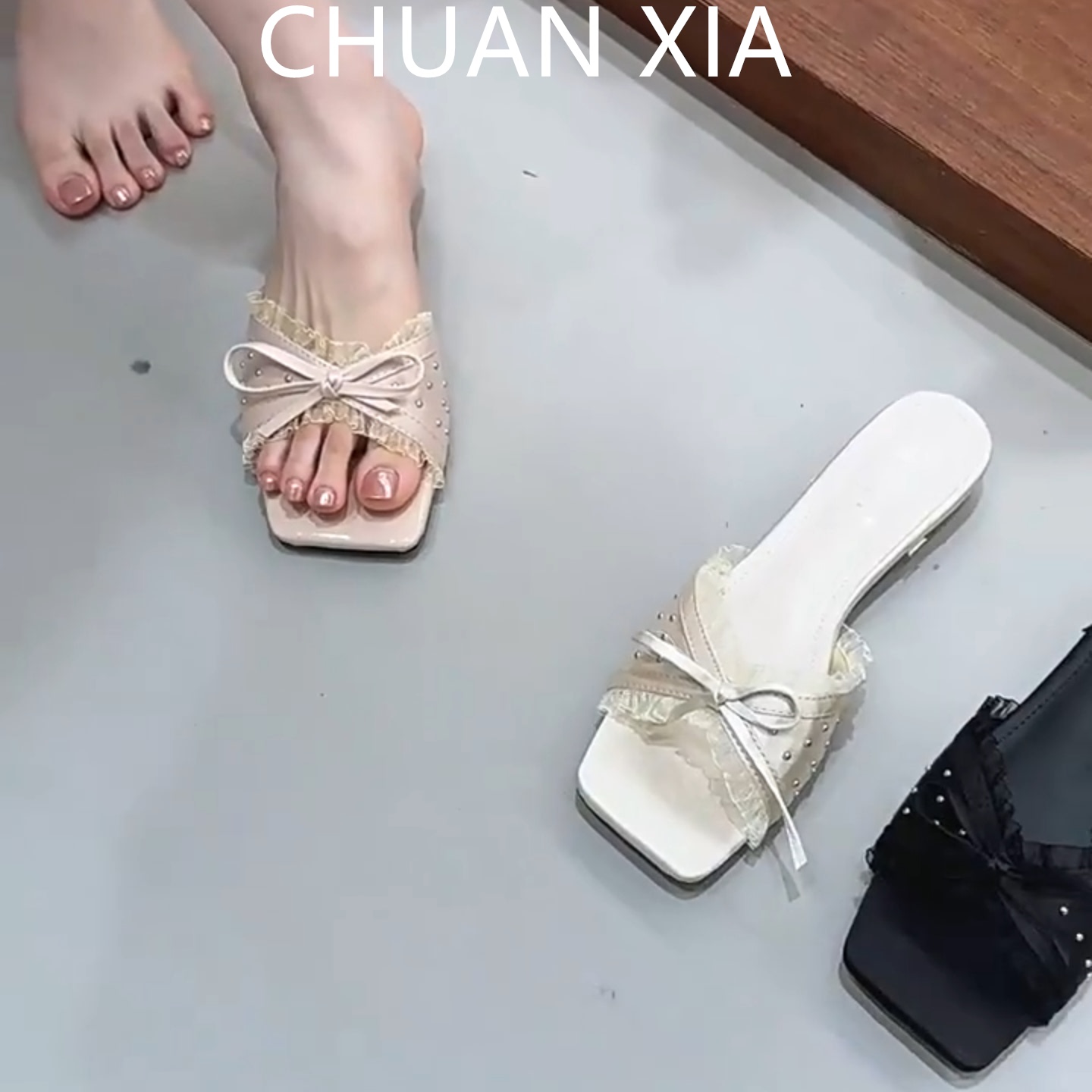 羊皮版~绝美蕾丝边楔型凉