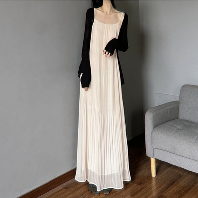 温柔百褶裙雪纺纯色压轴吊带裙