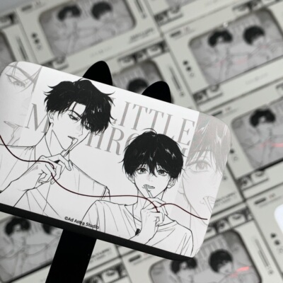 晨枫动漫 小蘑菇衍生周边Shared Moments 系列 触感磨 方徽章