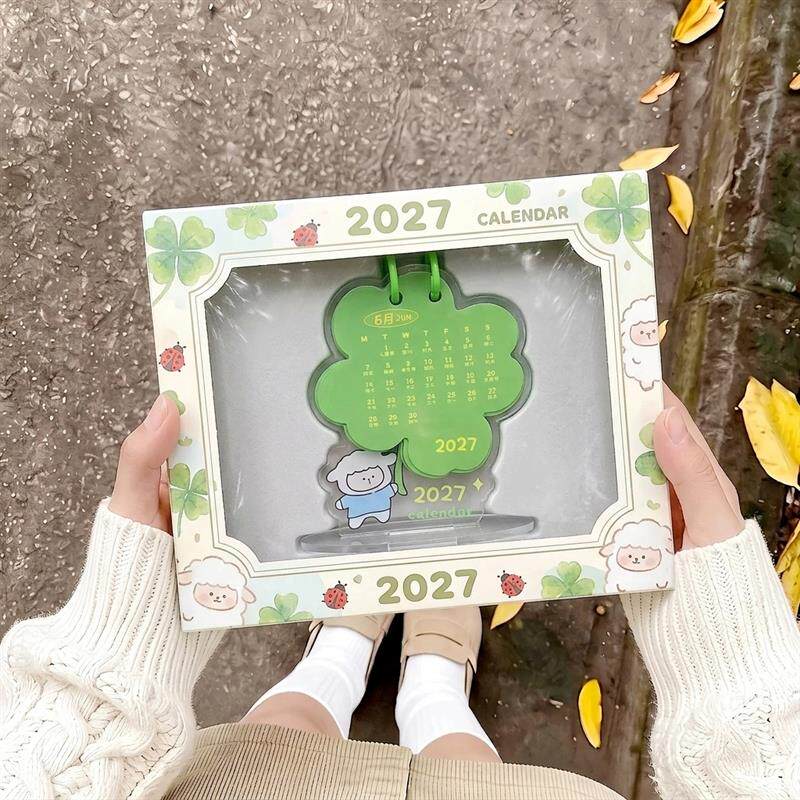 2027年四叶草台历新款亚克力日历羊年月历家用装饰品桌面摆件可爱