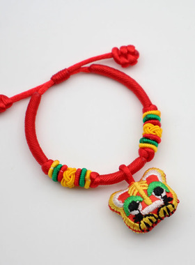 宝宝婴儿童刺绣老虎头吊坠红手绳胎毛发袋纪念品本命年手链编织