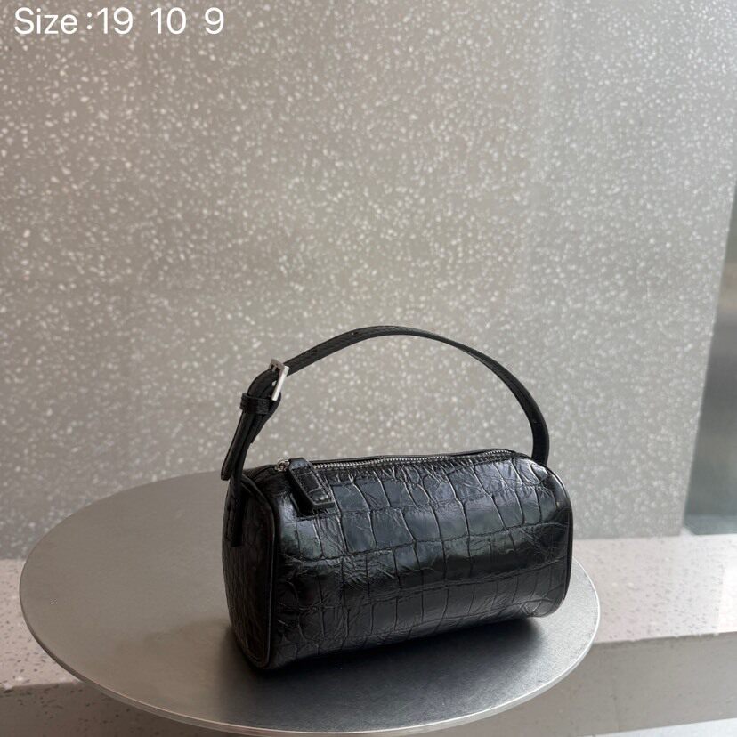 包包女2026新款网红复古牛皮鳄鱼纹圆筒包百搭手提单肩枕头斜挎包