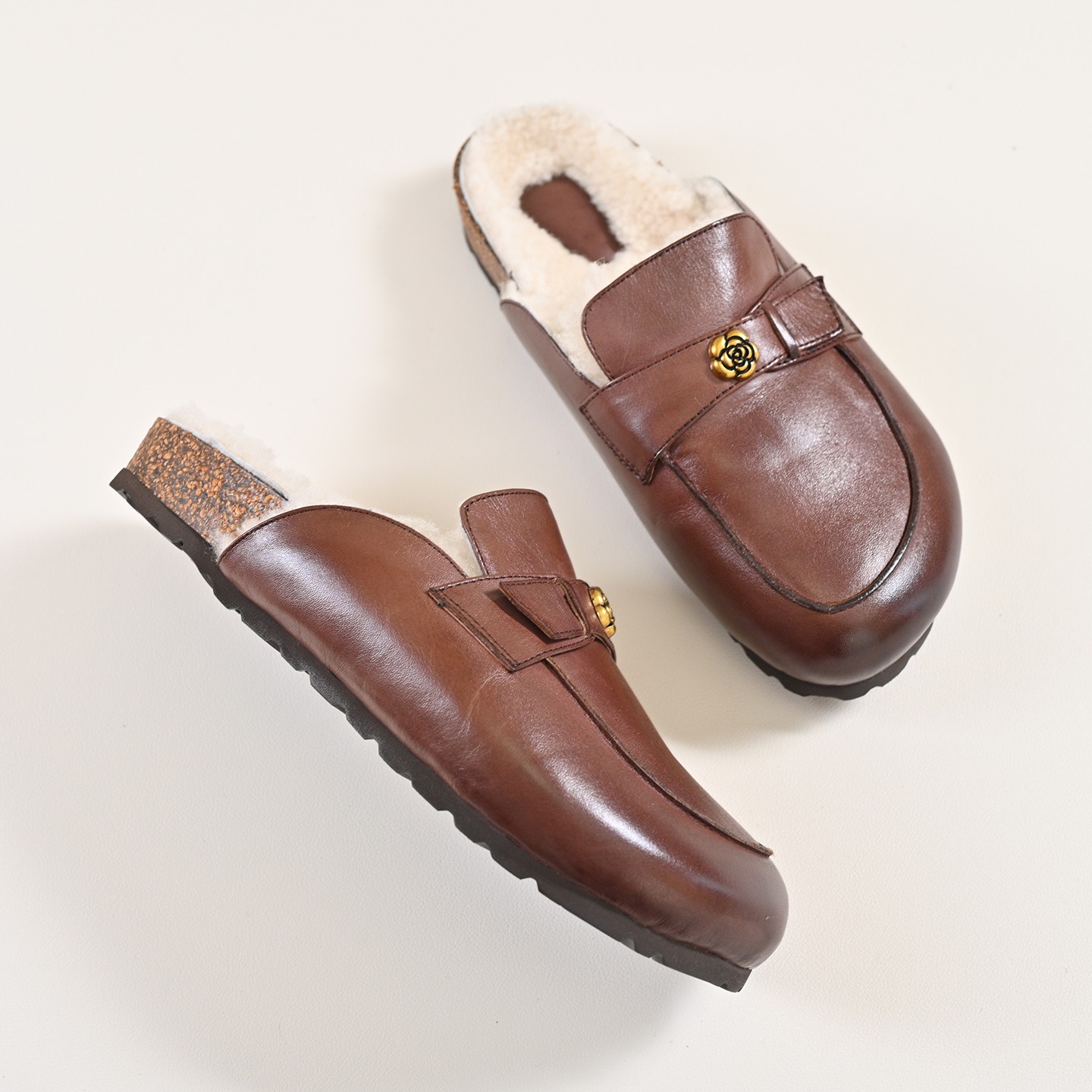 步享棕色圆头低跟勃肯毛毛拖鞋女