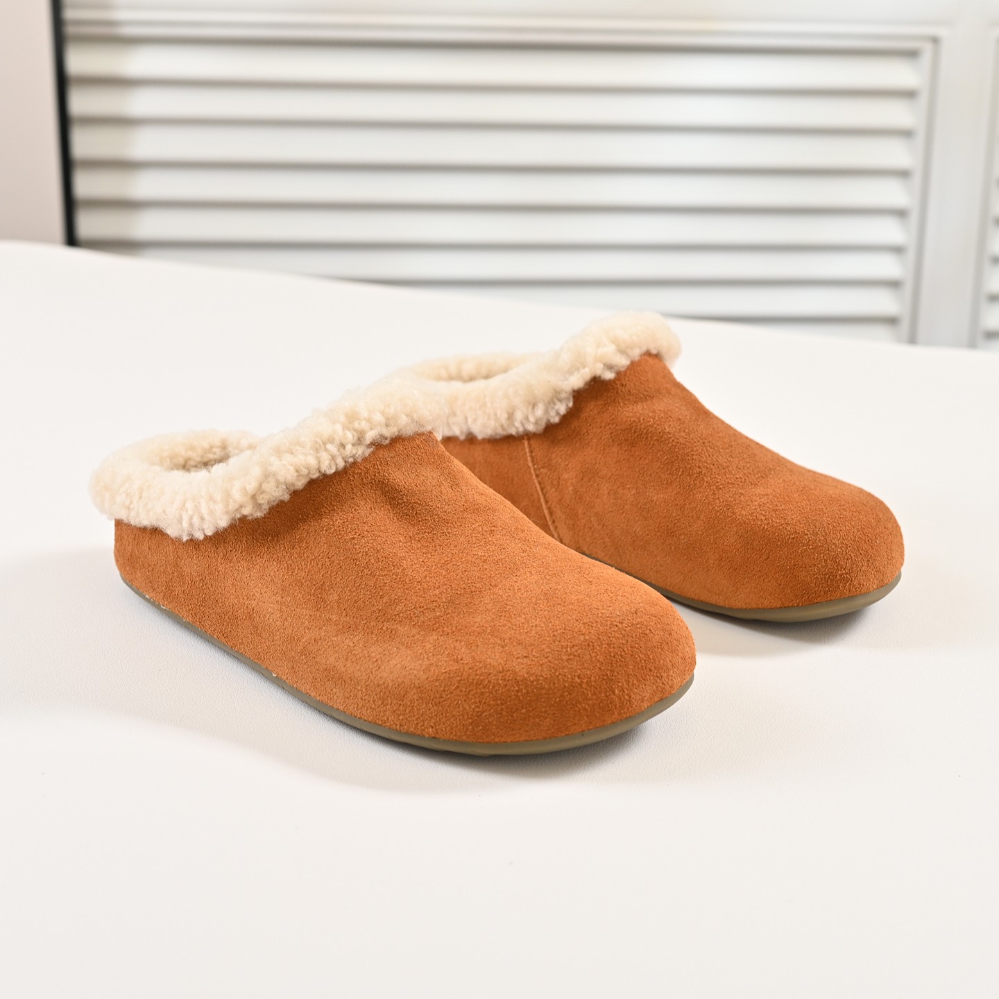 步享栗色低跟勃肯毛毛鞋女冬季