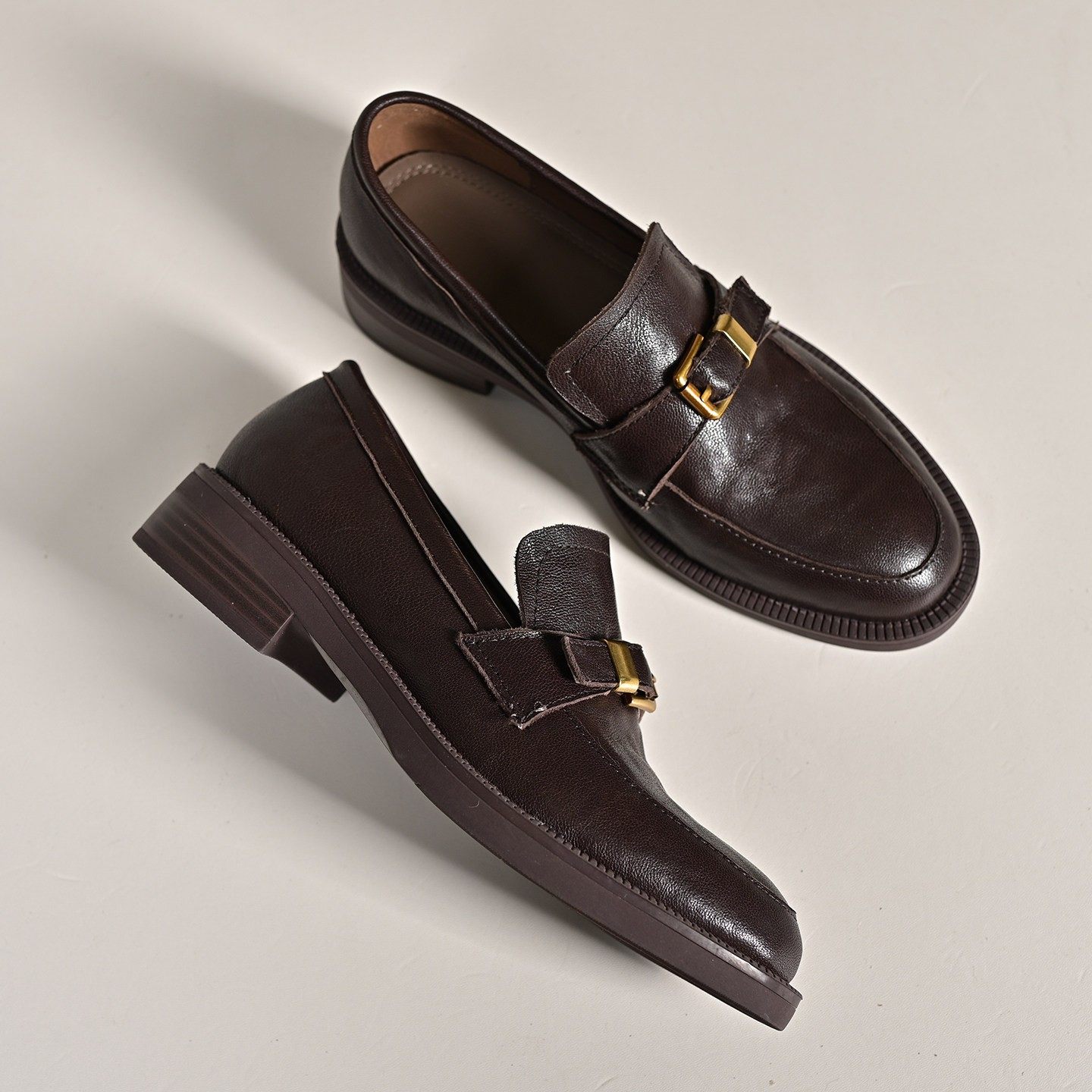 步享~棕色金属扣乐福鞋女2026春新款英伦小皮鞋平底真皮休闲单鞋,女鞋,乐福鞋（豆豆鞋）,淘宝优惠券,粉丝福利购,淘宝优惠卷