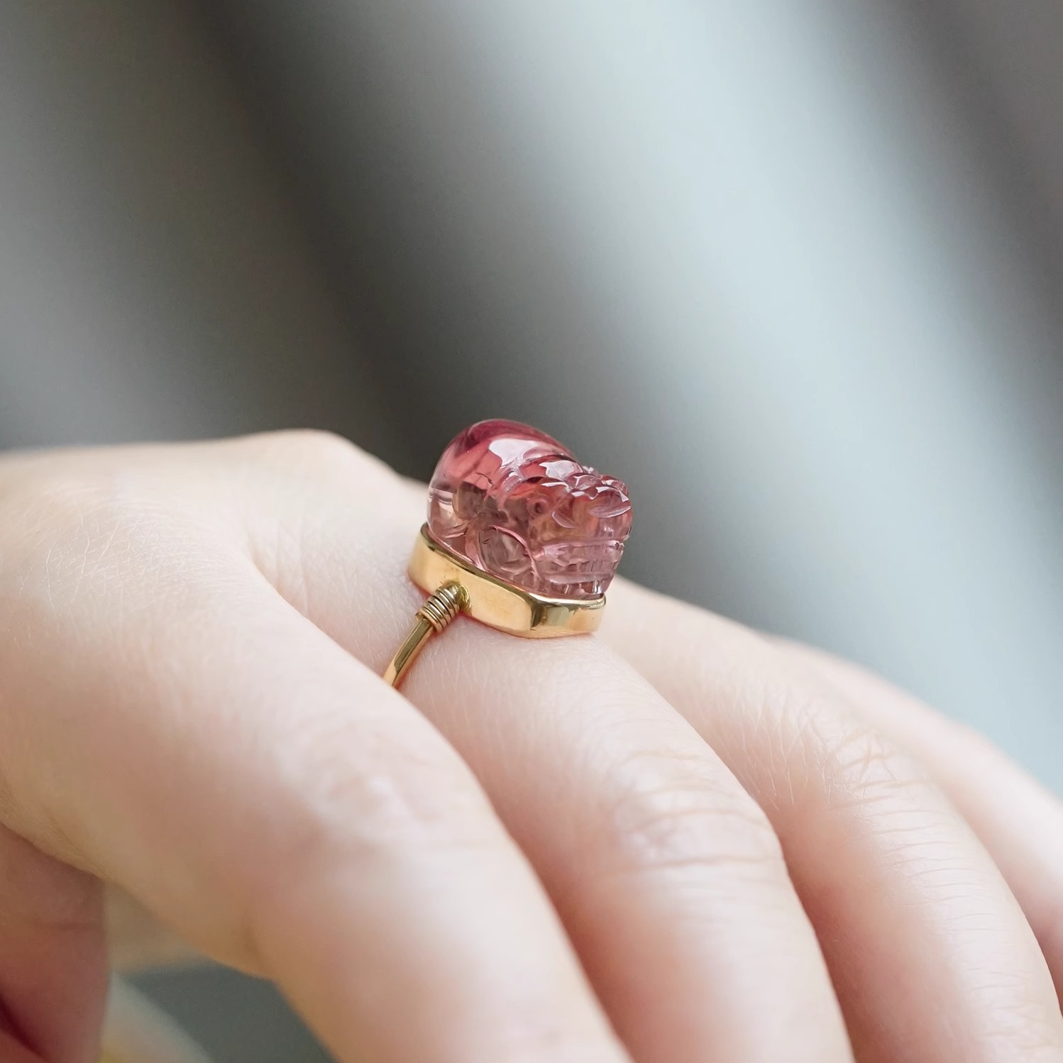 无同 冰莹透净 天然红碧玺貔貅k金戒指