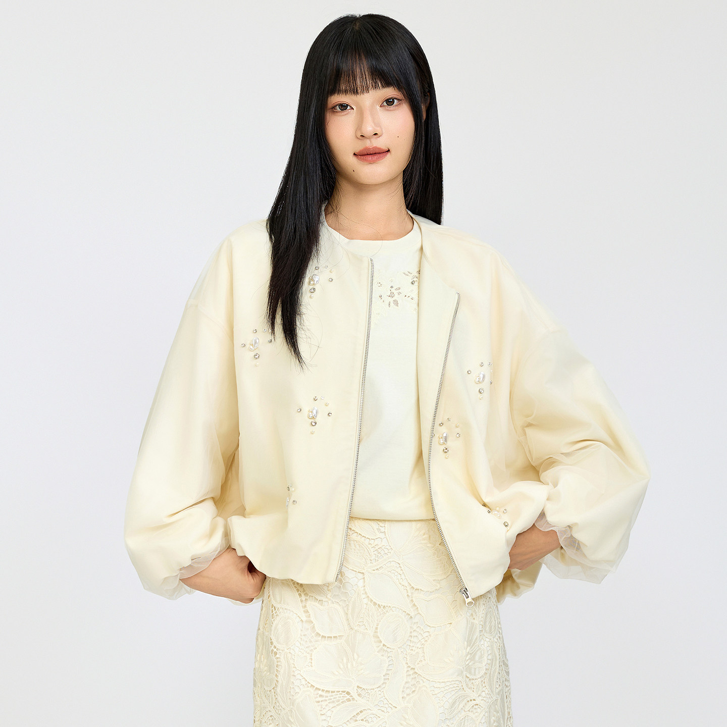 芭依璐2026秋装新款设计感钉珠刺绣立领拉链短款外套休闲夹克上衣