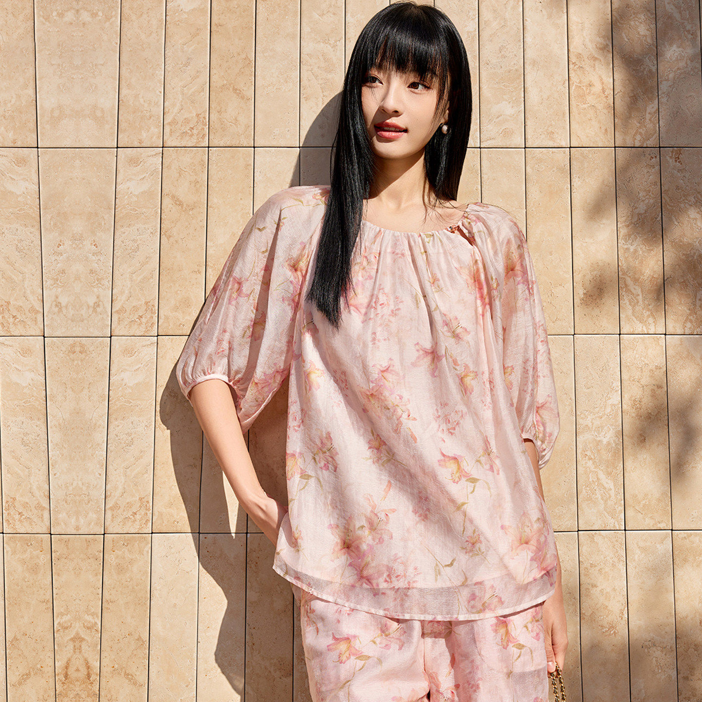 芭依璐2026夏季新款时尚套装女宽松印花百搭上衣短裤显瘦两件套