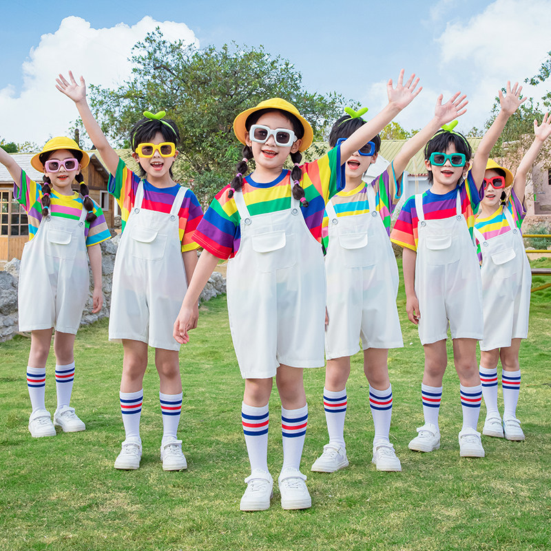 六一儿童演出服装儿童背带裤套装大班毕业照服彩色条纹夏天表演服