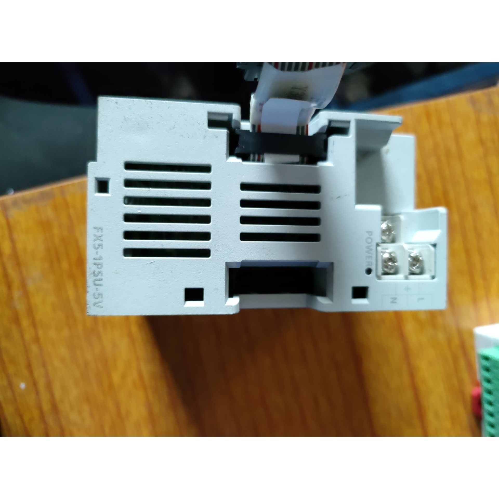 FX5 1PSU 5V,成色漂亮,基本没怎么使用