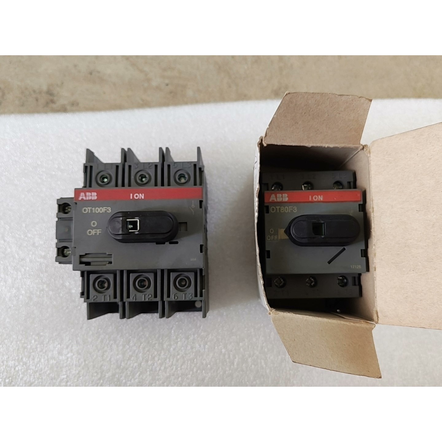 隔离开关OT100F3,100A有1只拆机下来的九成新