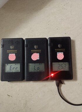 鲜盾温湿度智能监控宝,型号:704050   通电如图所示,